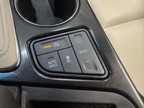 Used 2022 Cadillac CT4 Luxury image 25