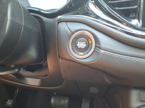Used 2023 Dodge Durango SXT RWD image 23
