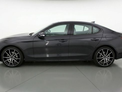 Used 2025 Genesis G70 2.5T image 5
