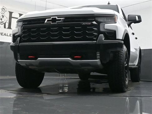 Used 2022 Chevrolet Silverado 1500 ZR2 image 55