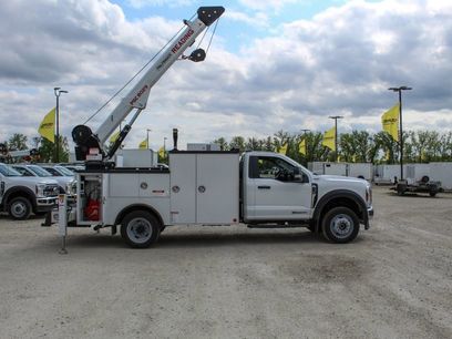 New 2025 Ford F550 4x4 Regular Cab Super Duty