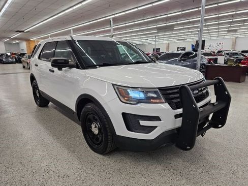 Used 2018 Ford Explorer 4WD Police Interceptor image 3