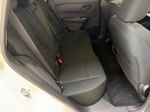 Used 2024 Nissan Rogue S AWD/4WD image 27