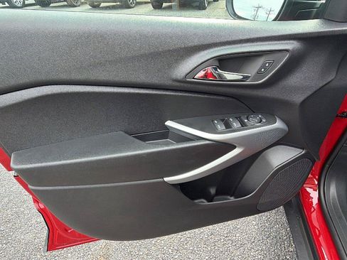 New 2026 Chevrolet Trax RS w/ Sunroof Package FWD image 15
