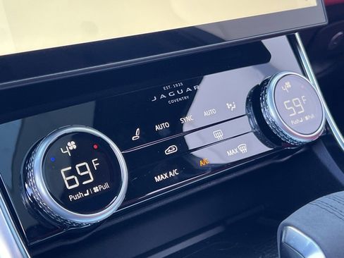 Used 2024 Jaguar XF R-Dynamic SE image 28