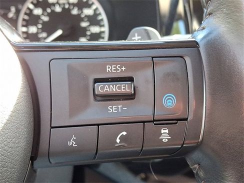 Used 2023 Nissan Pathfinder SL image 23