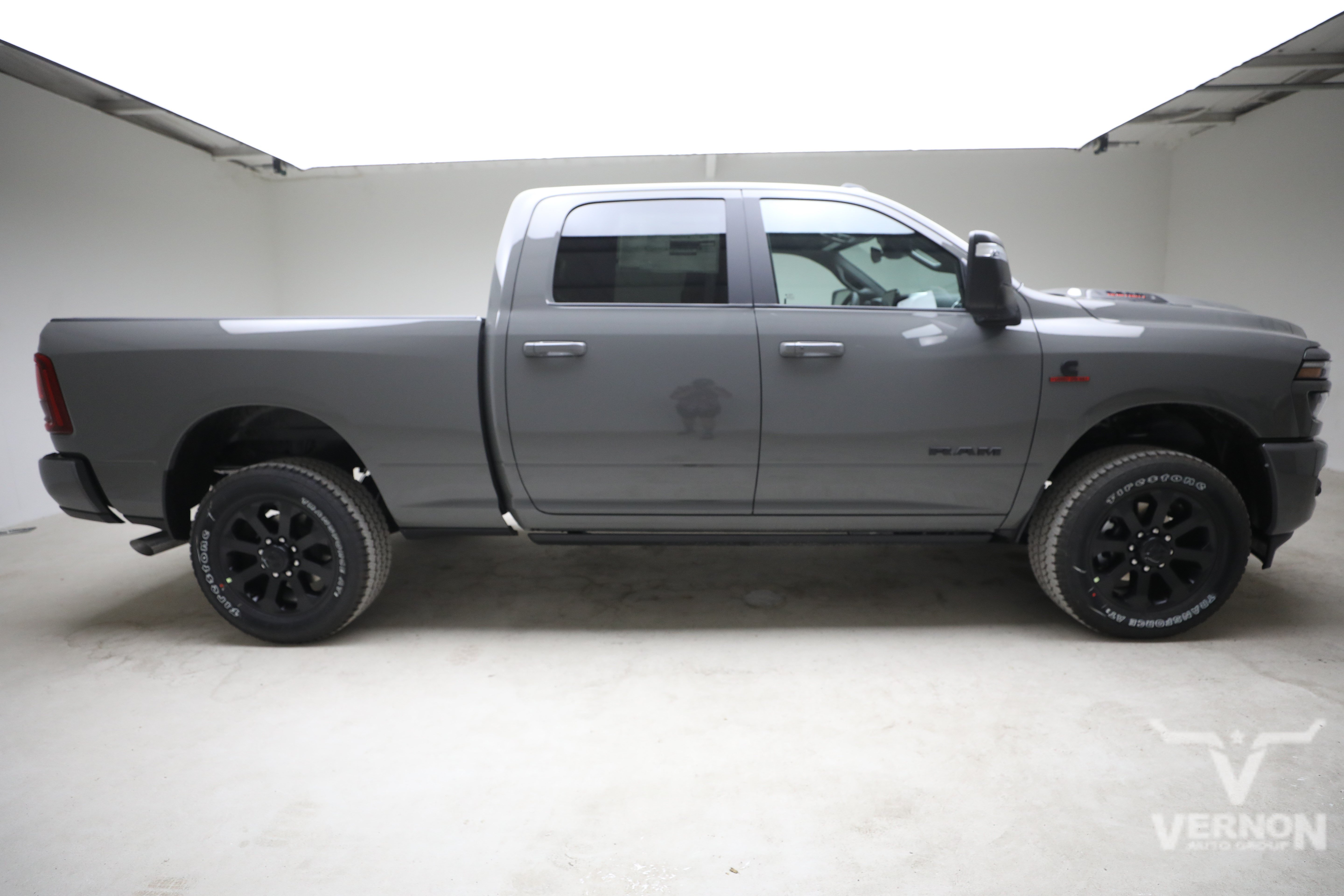 New 2027 RAM 3500 Laramie AWD/4WD image 6