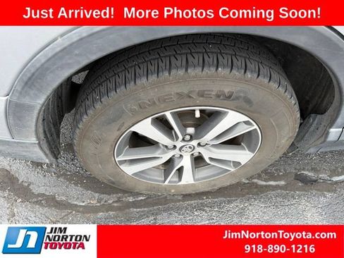 Used 2018 Toyota RAV4 XLE w/ Plus Extra Value Package FWD image 12