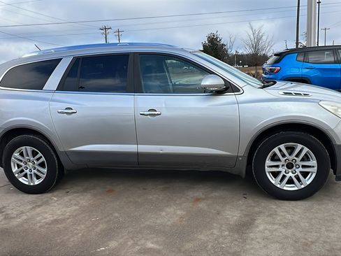 Used 2008 Buick Enclave CX w/ Driver Confidence Package image 7