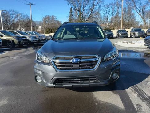 Used 2019 Subaru Outback 2.5i Premium w/ Popular Package #2 image 3