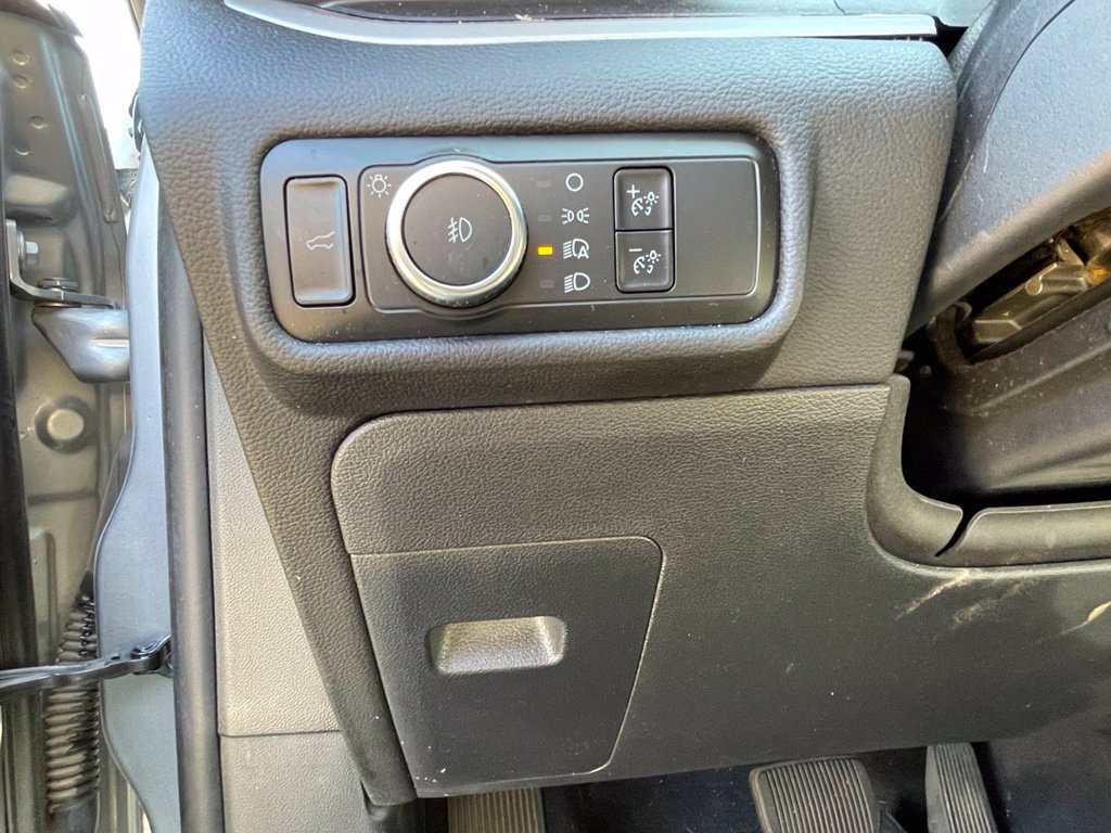 Used 2023 Ford Explorer XLT w/ Equipment Group 202A RWD image 12