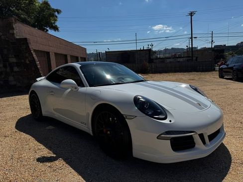 Used 2016 Porsche 911 image 16