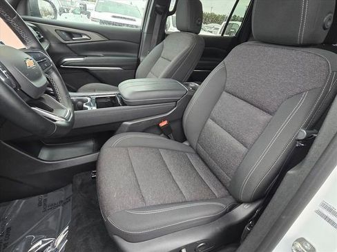 Certified 2024 Chevrolet Traverse LT image 14