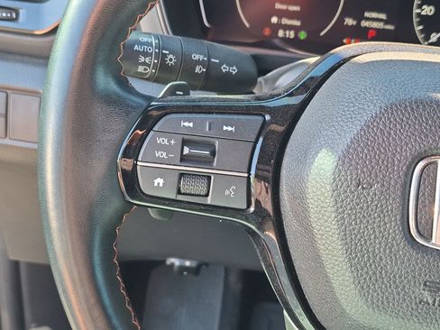 Used 2023 Honda Pilot TrailSport image 19