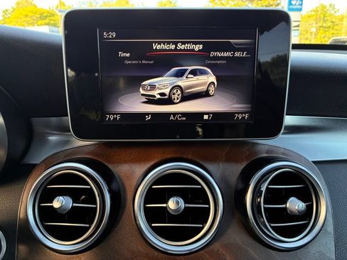 Used 2019 Mercedes-Benz GLC 300 4MATIC image 40
