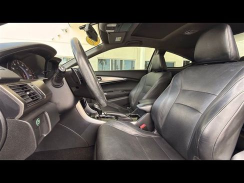 Certified 2017 Honda Accord EX-L image 4