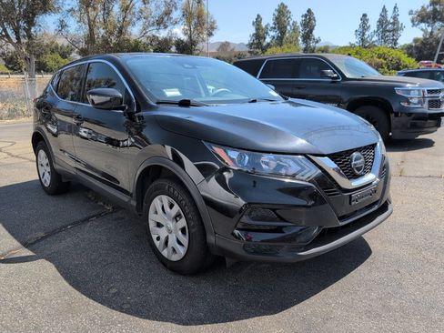 Used 2020 Nissan Rogue Sport S FWD image 1