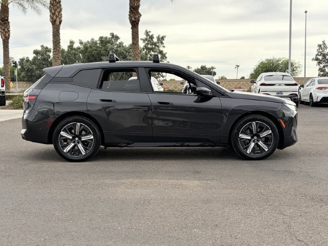 Used 2026 BMW iX xDrive45 w/ Premium Package AWD/4WD image 6