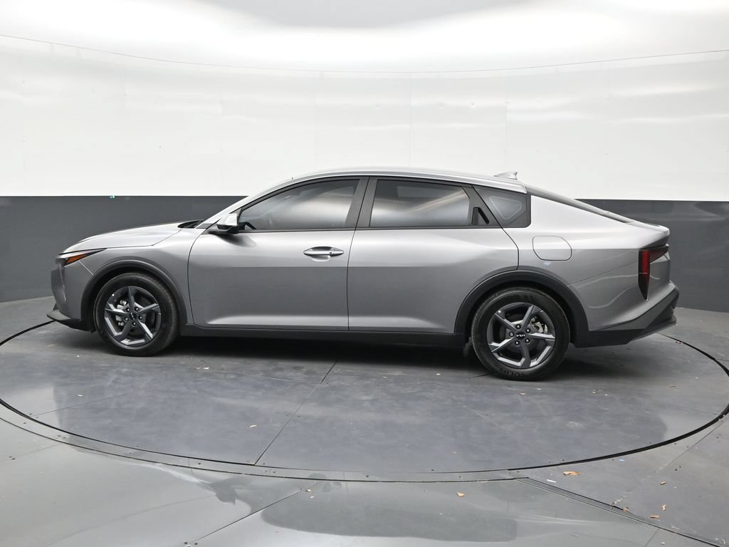 Used 2025 Kia K4 FWD image 2