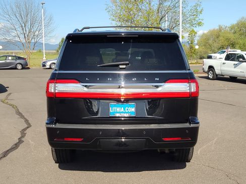 Used 2018 Lincoln Navigator Reserve w/ Technology Package AWD/4WD image 13