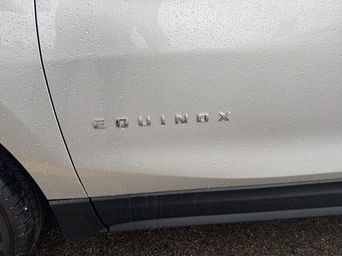 Used 2022 Chevrolet Equinox LT AWD/4WD image 7