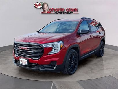 Used 2024 GMC Terrain SLE w/ Driver Convenience Package