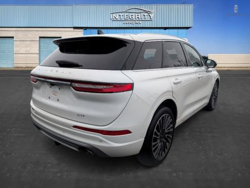 Used 2020 Lincoln Corsair Reserve w/ Equipment Group 202A image 3