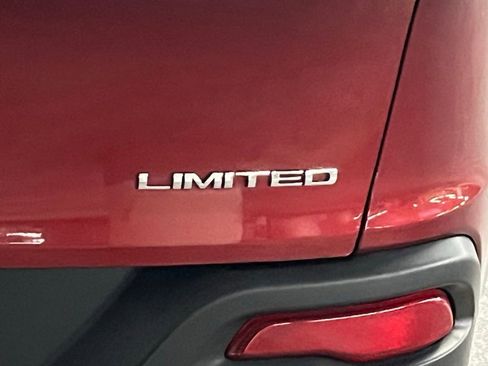 Used 2014 Jeep Cherokee Limited w/ Luxury Group image 34