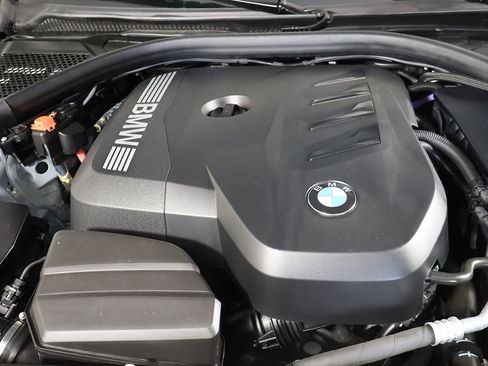 Used 2025 BMW 330i xDrive Sedan w/ M Sport Package image 17