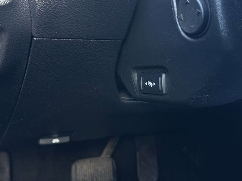 Used 2017 Ford Explorer Limited image 16