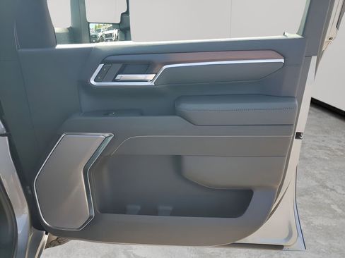 New 2026 GMC Sierra 2500 Denali w/ Denali Reserve Package image 17