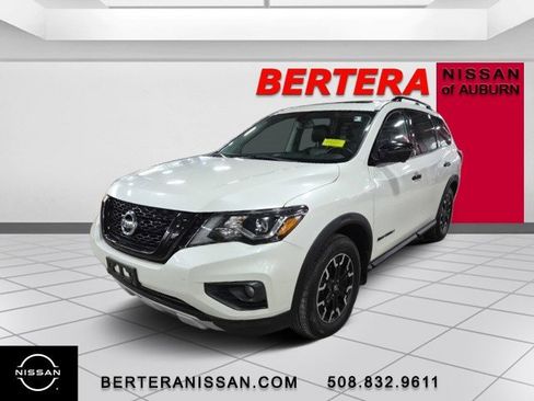 Used 2019 Nissan Pathfinder SL image 5