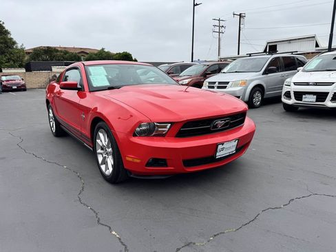 Used 2010 Ford Mustang Premium RWD image 9