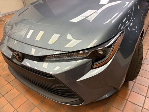 Used 2024 Toyota Corolla LE image 9