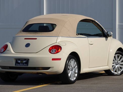 Used 2008 Volkswagen Beetle SE FWD image 29