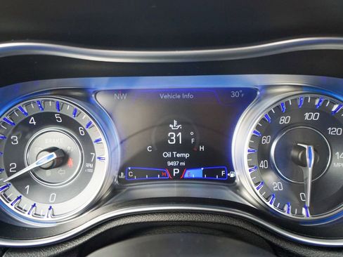 Used 2023 Chrysler 300 Touring L w/ Popular Equipment Group image 21