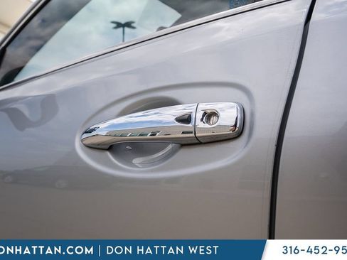 Used 2019 Nissan Rogue SL w/ Premium Package AWD/4WD image 35