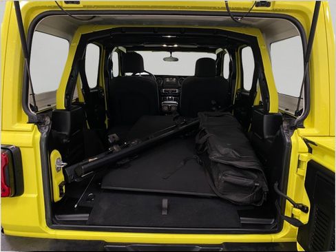 Used 2022 Jeep Wrangler Unlimited Sport image 7