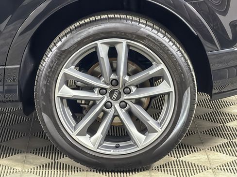 Used 2023 Audi Q3 2.0T Premium w/ Black Optic Sport Package image 25