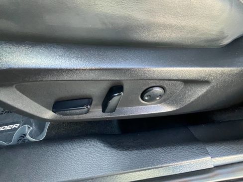 Used 2022 Mitsubishi Outlander SE image 25