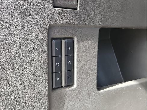 Used 2023 Lincoln Navigator L Reserve image 10