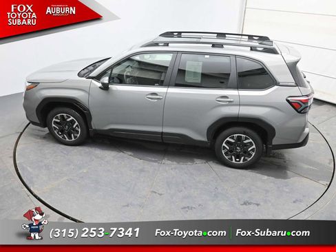 Certified 2025 Subaru Forester Premium image 29