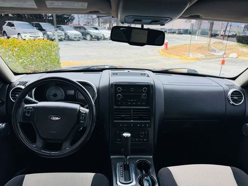 Used 2008 Ford Explorer Sport Trac Limited image 46