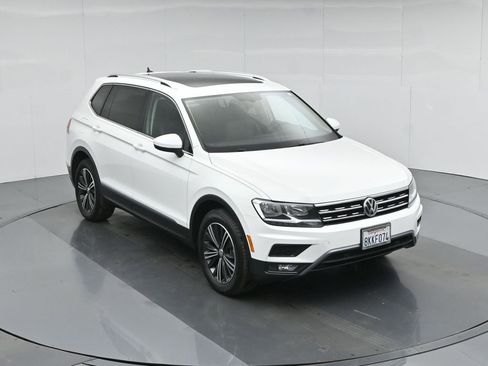 Used 2019 Volkswagen Tiguan SEL image 42