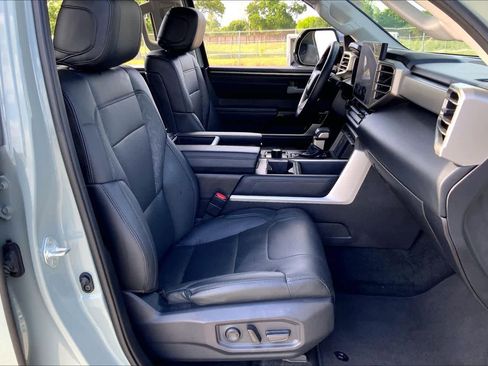 Used 2024 Toyota Tundra Limited w/ Power Package AWD/4WD image 9