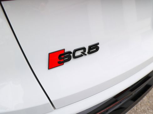 Used 2025 Audi SQ5 Premium Plus AWD/4WD image 12