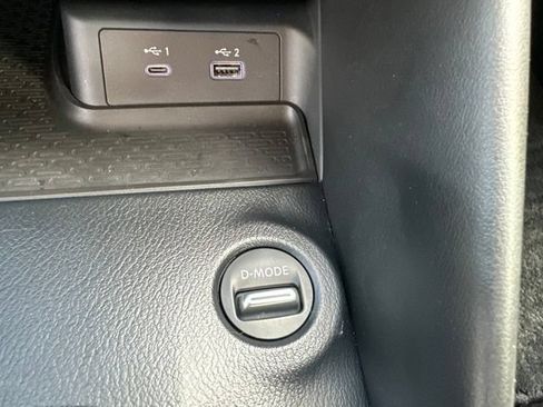 Used 2023 Nissan Z w/ Floor Mat Package (L93) RWD image 10