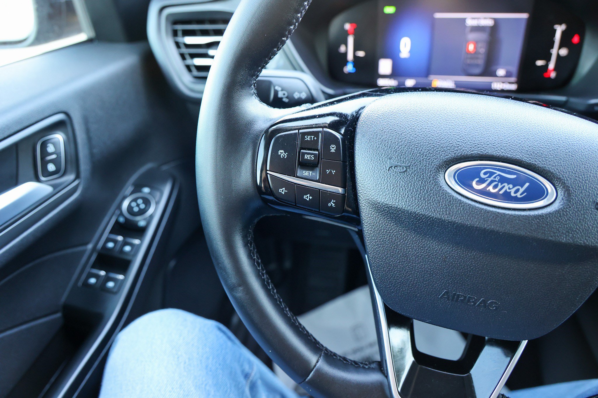 Used 2026 Ford Escape SE FWD image 18