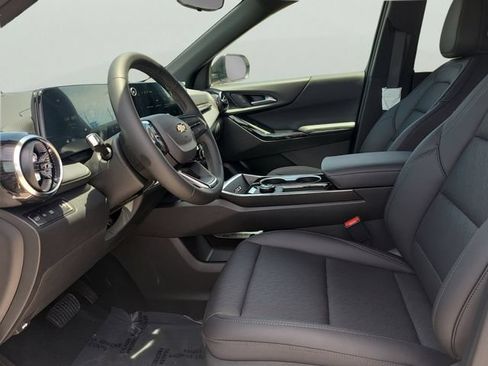 New 2026 Chevrolet Equinox LT w/ Convenience Package II FWD image 20