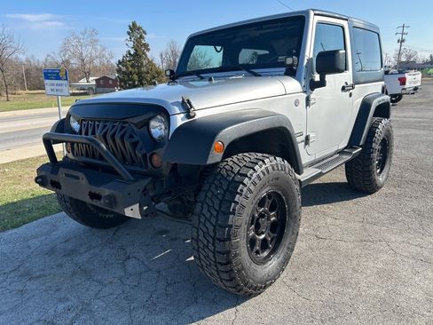 Used 2012 Jeep Wrangler Sport image 3